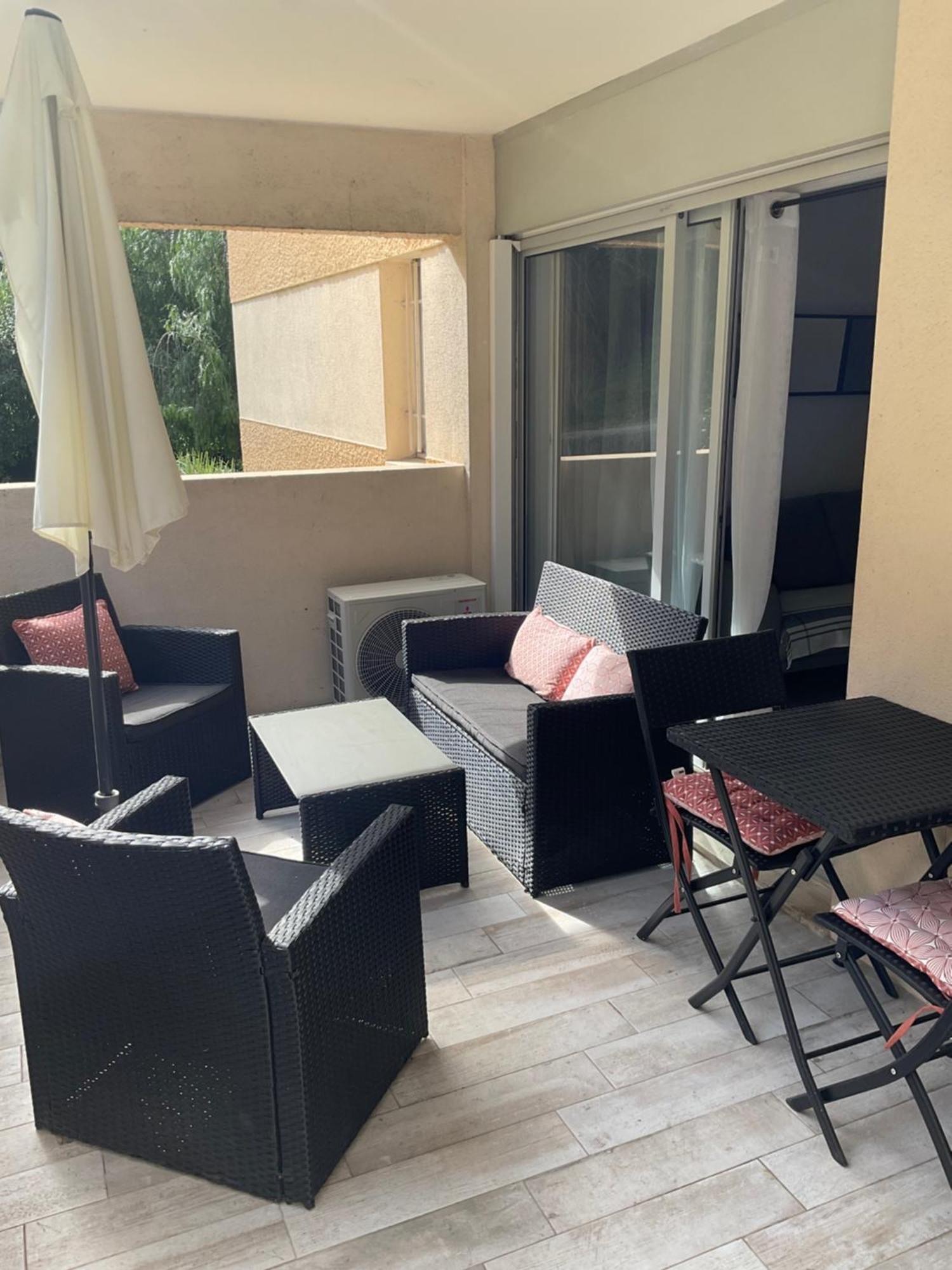 Studio Coin Nuit Terrasse Parking Clim Niza Exterior foto